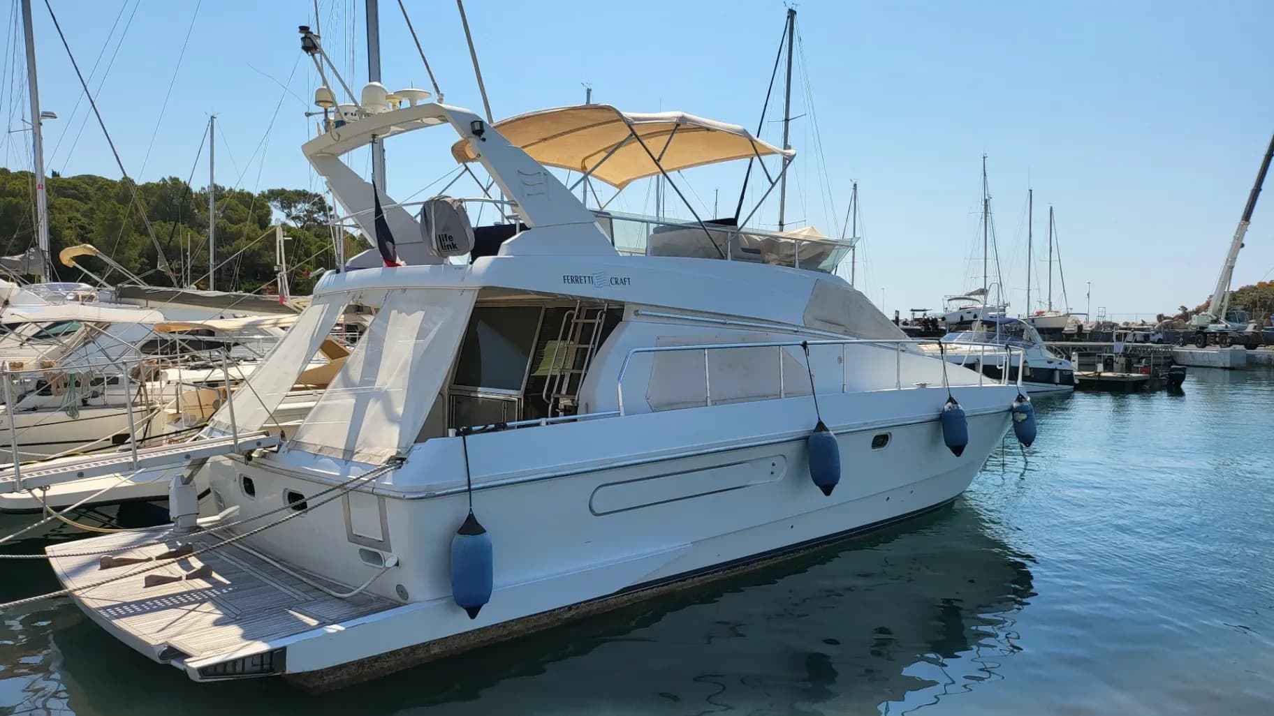 FERRETTI Yachts FERRETTI 45 Altura