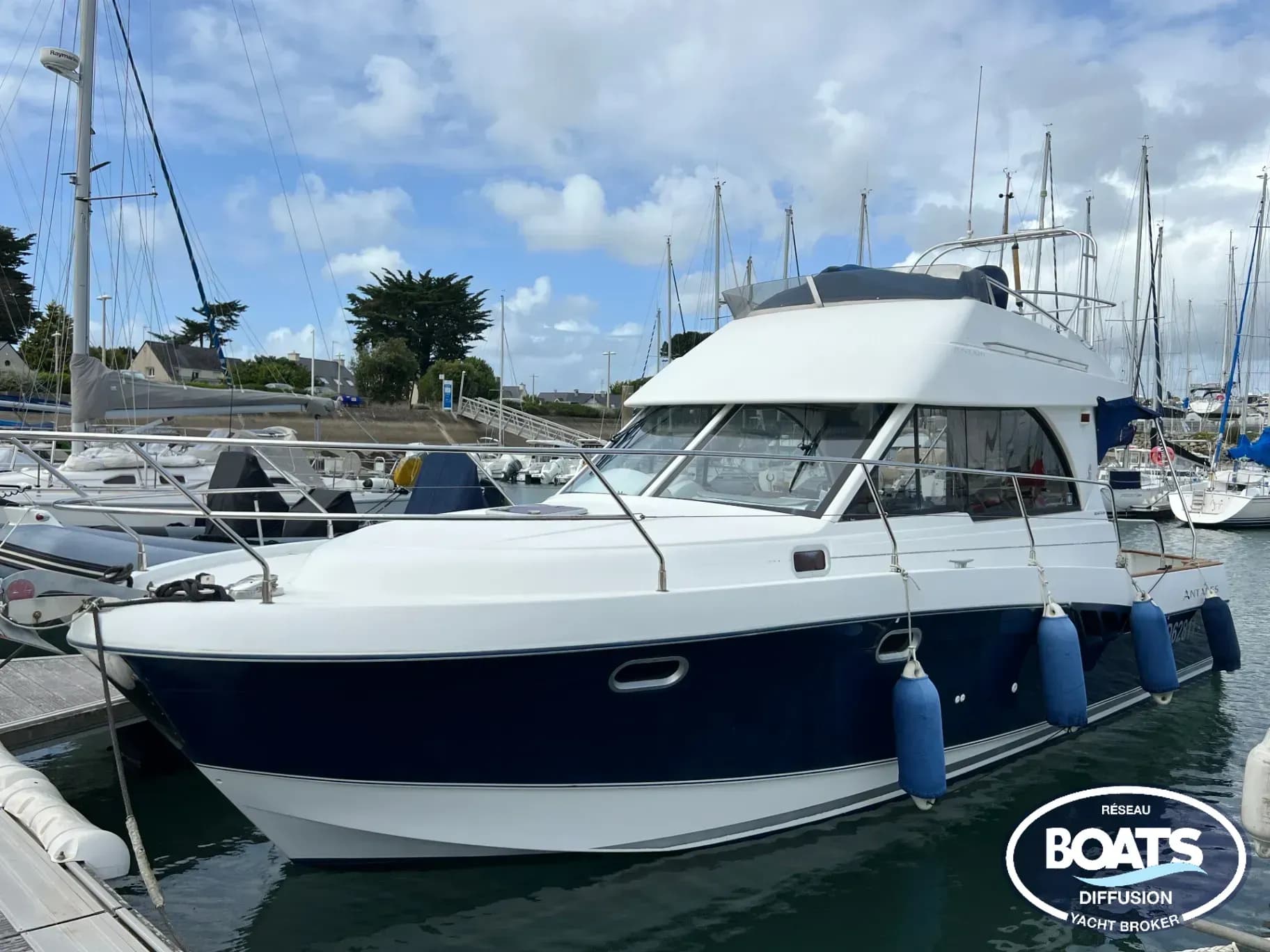 BENETEAU ANTARES 9.80