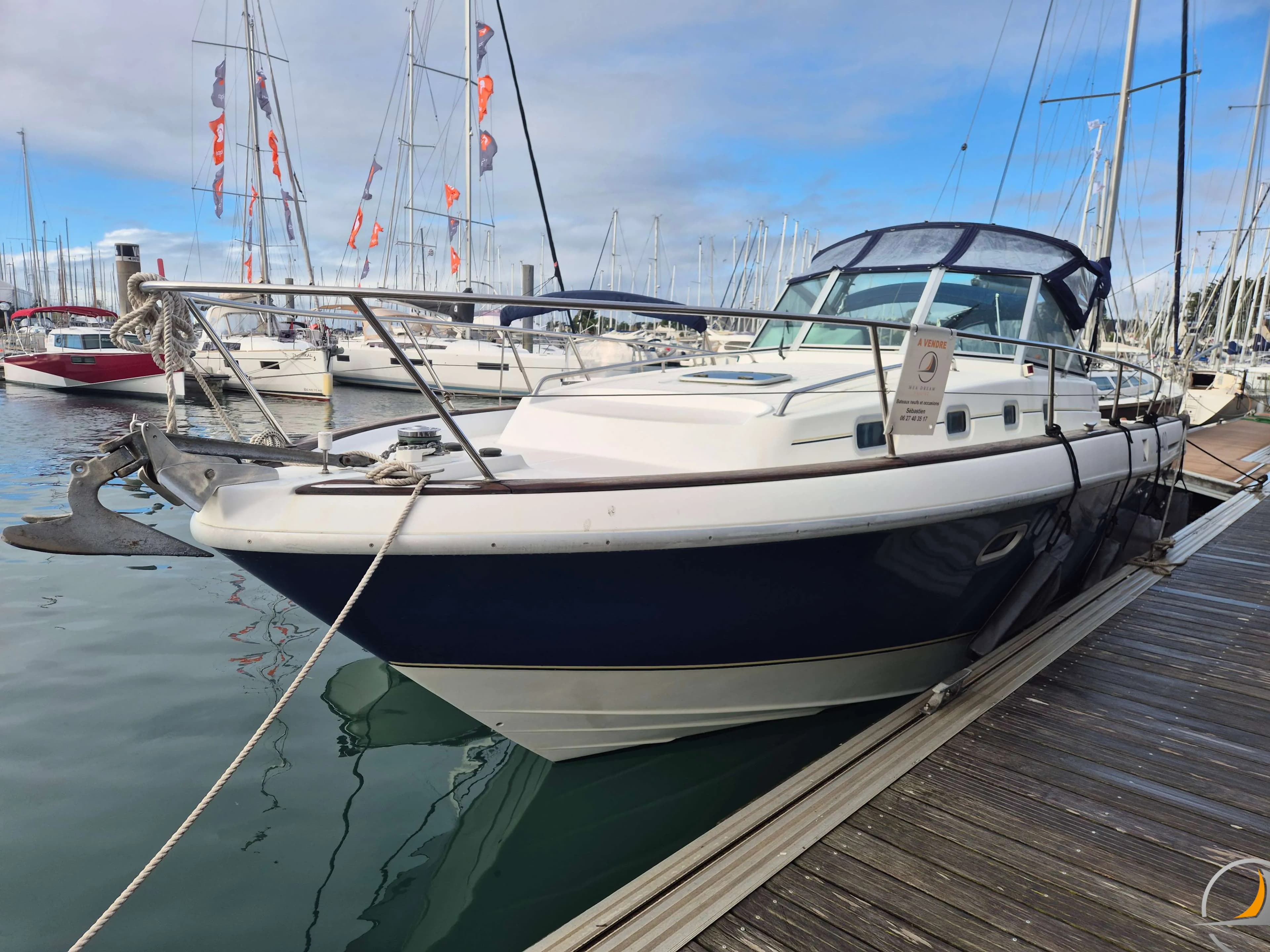 BENETEAU Ombrine 900