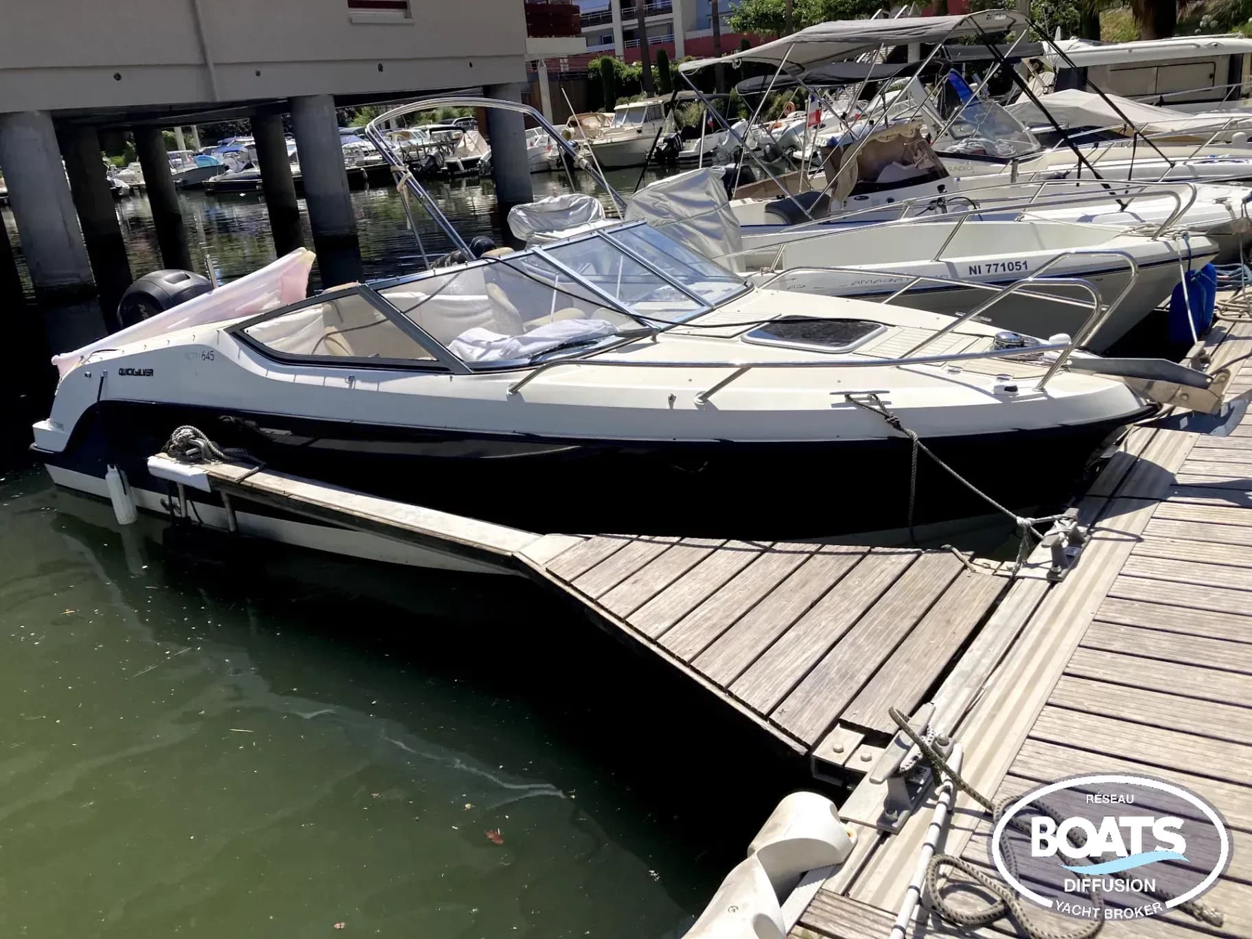 Quicksilver 645 Activ Cabin