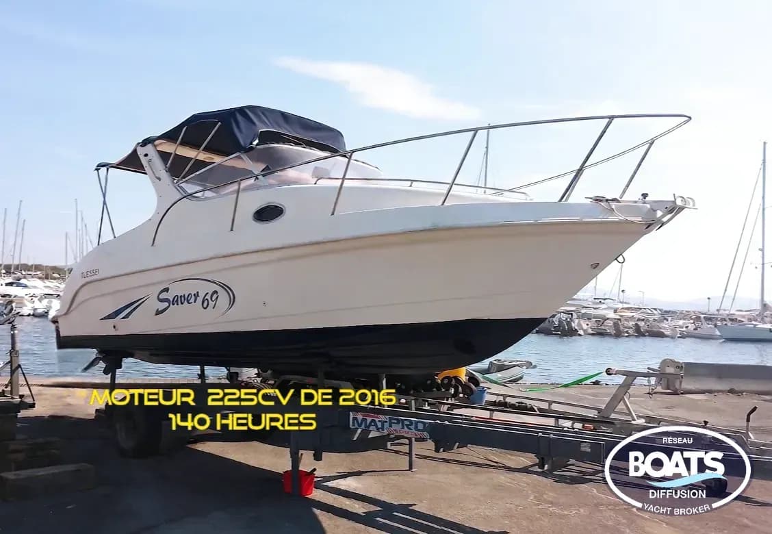 Saver 690 cabin