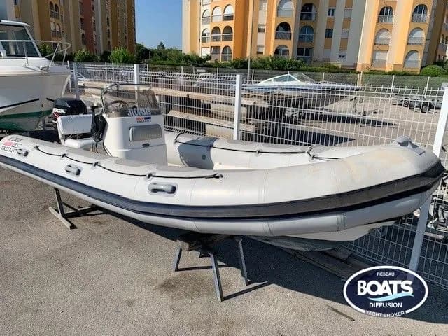 VALIANT V520 + REMORQUE