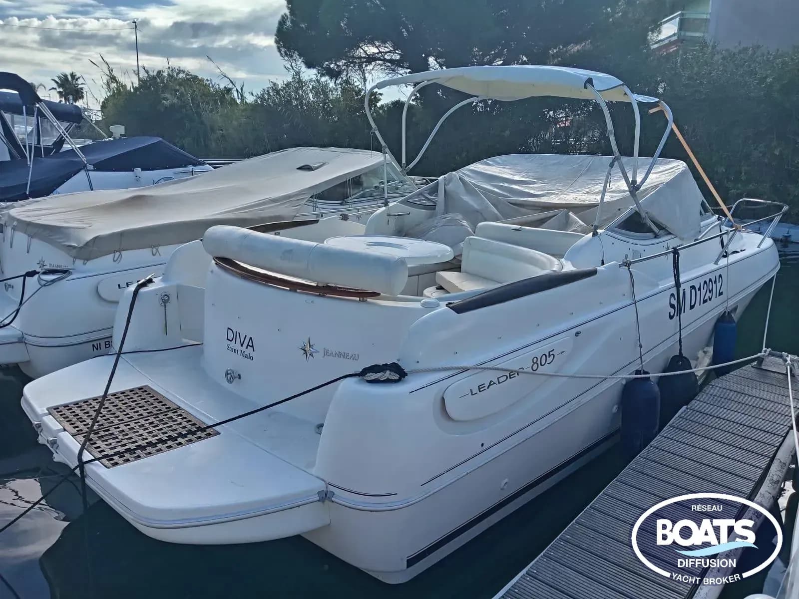 JEANNEAU Leader 805