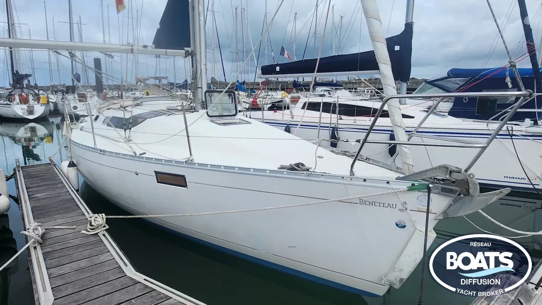 BENETEAU OCEANIS 320 - Photo 1